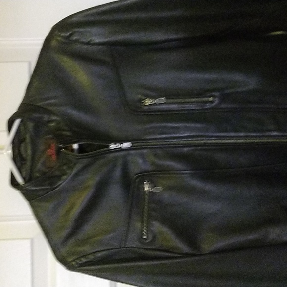 Danier Leather Medium Jacket - Picture 5 of 10